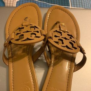 Tory Burch slides 8.5